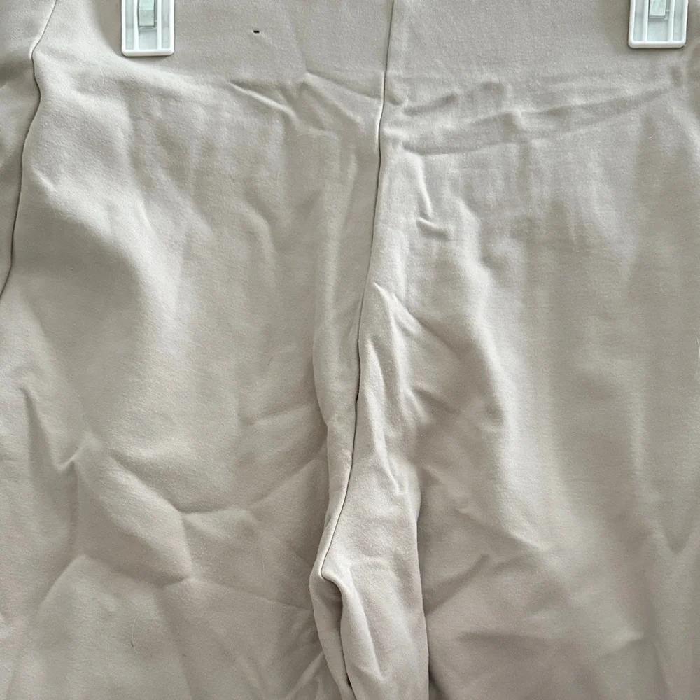 Jones New York Tan Cropped Pants - Picture 4 of 5